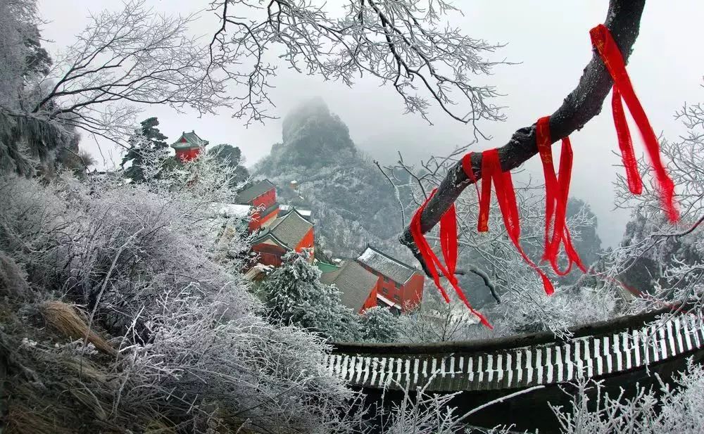 武当山雪景摄影：雪后武當是仙山