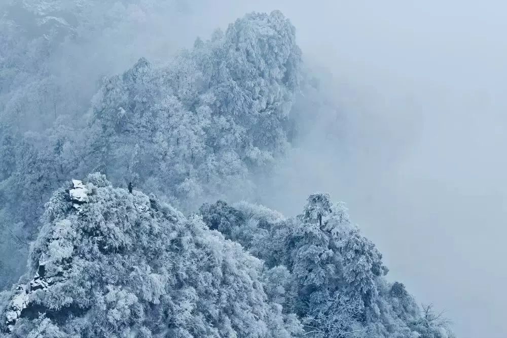 武当山雪景摄影：雪后武當是仙山