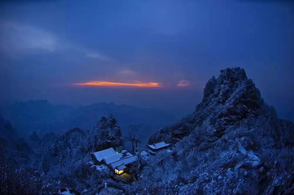 武当山雪景摄影：雪后武當是仙山