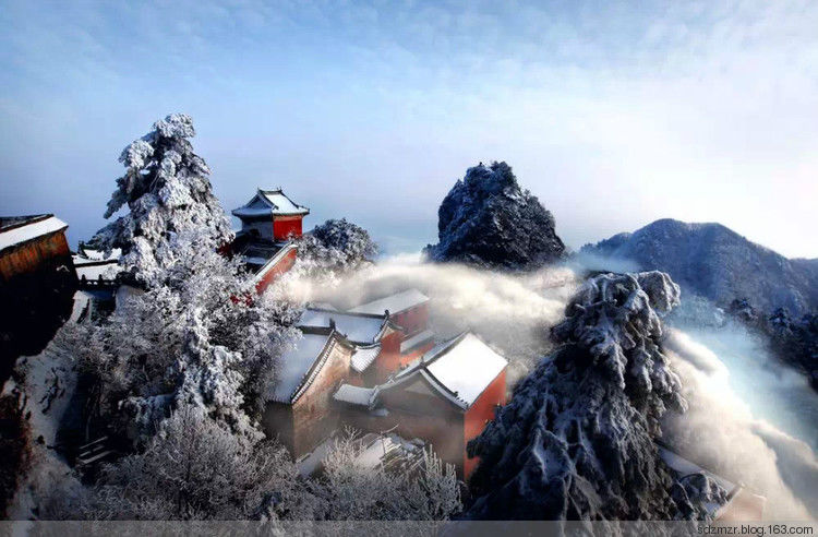 武当山千里冰封万里雪飘