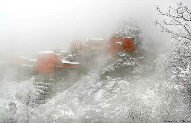 武当山千里冰封万里雪飘