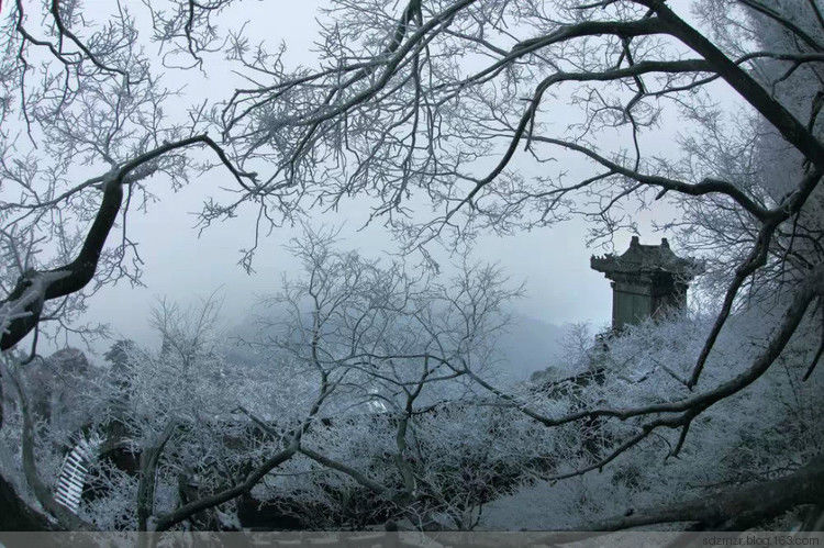 武当山千里冰封万里雪飘