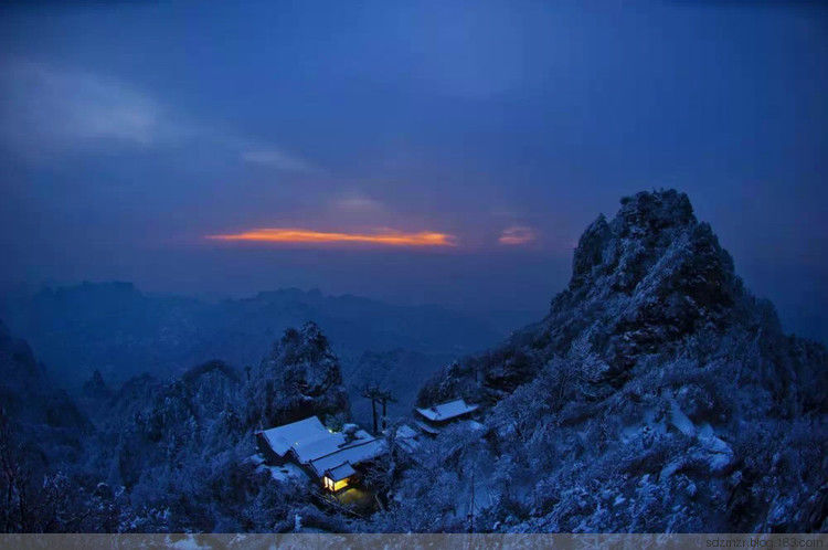 武当山千里冰封万里雪飘