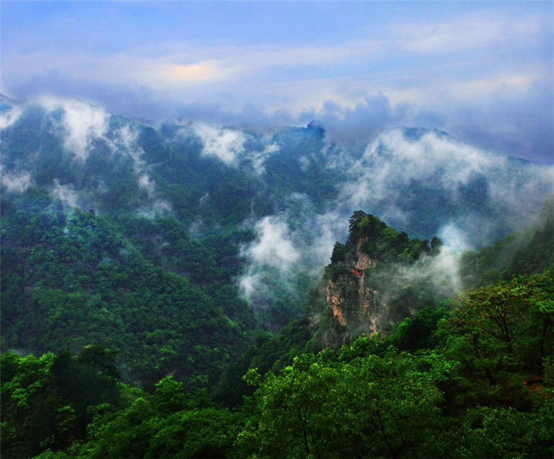 夏日的五岳之冠武当山