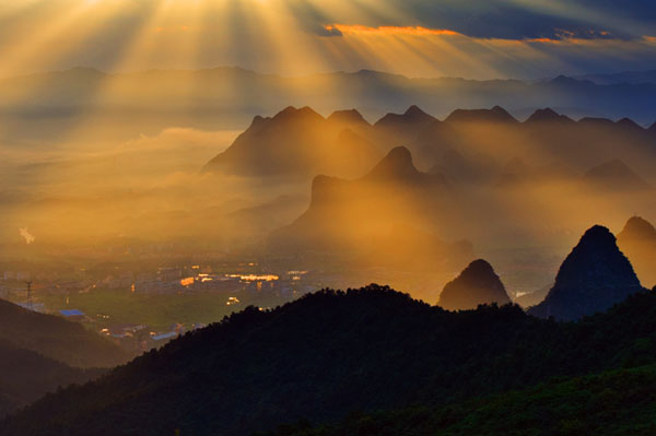 桂林市尧山美丽风景摄影