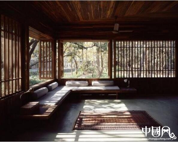 客厅中的花草风水
