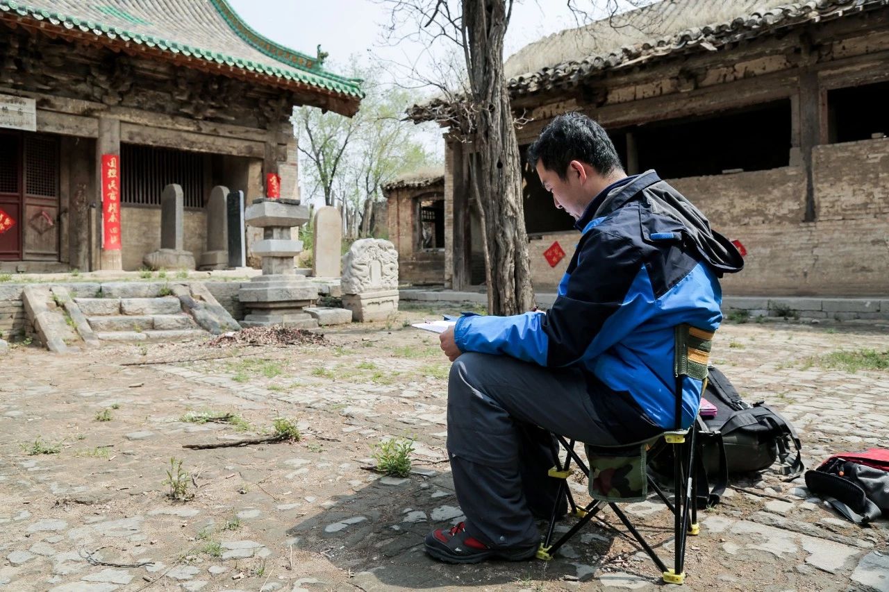 用绘画记录寺庙建筑：爱上了山西的古建筑