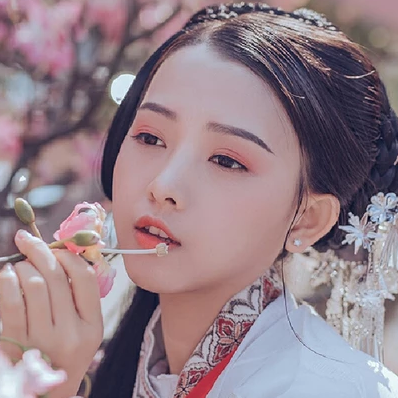 粉色木棉花少女头像，唯美古风真人头像