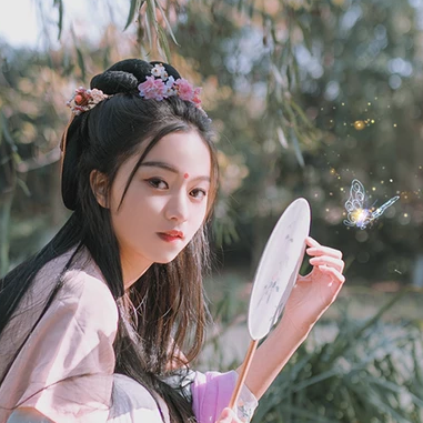 高贵紫衣红纱带伞女生头像,唯美古风真人头像