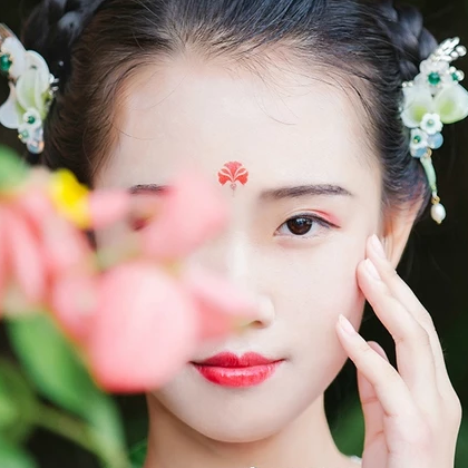 清新花朵中国风古风真人唯美女子头像
