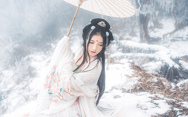 古风美女，雪地女子