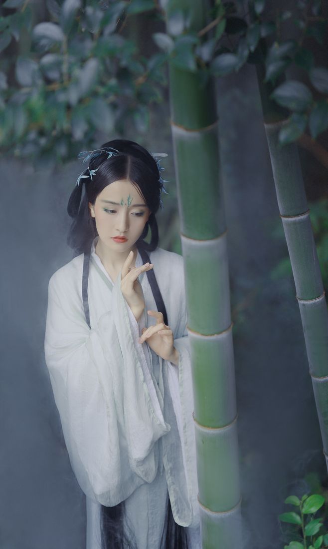 竹间女古风摄影：一榻清风，故山邂逅欣相遇